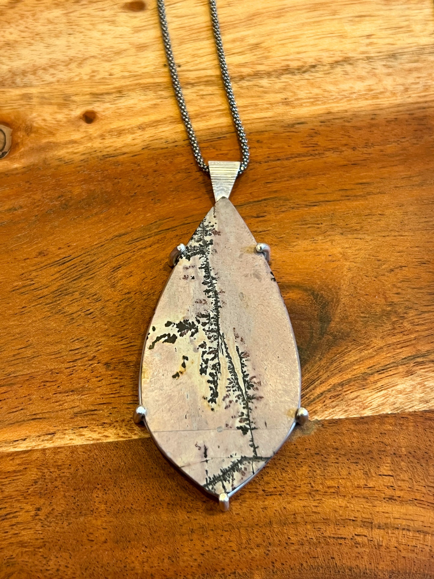 Pink Dendrite Pendant Necklace