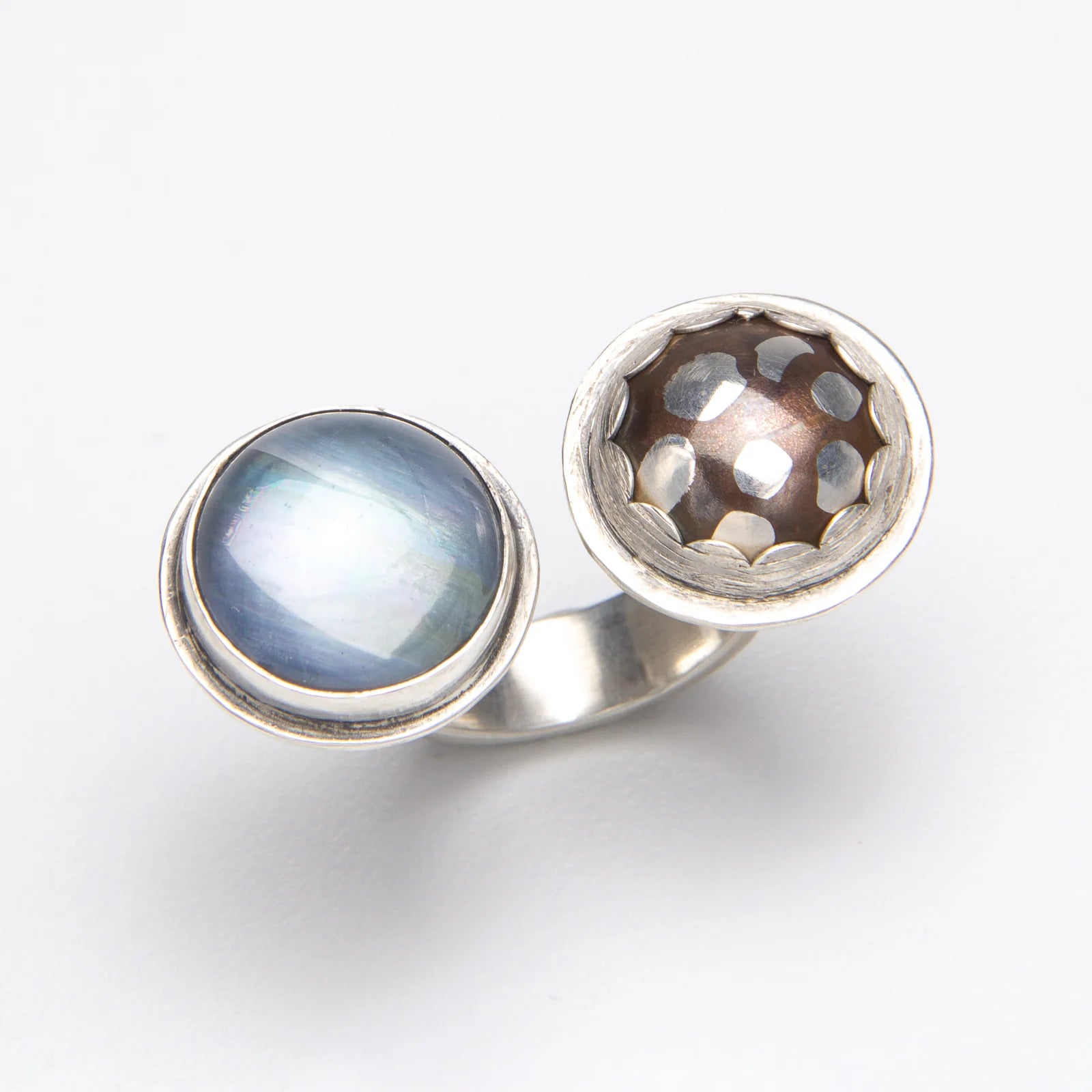 Multitudes Ring